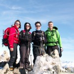 Photo souvenir au sommet du Peyreget avec e gauche à droite : Isabelle, Laure, Charlie et Jean